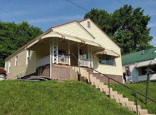 1387 Elizabeth St, Huntington, WV 25705