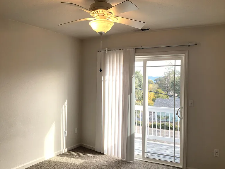 1245 Hartley St — Photo 17