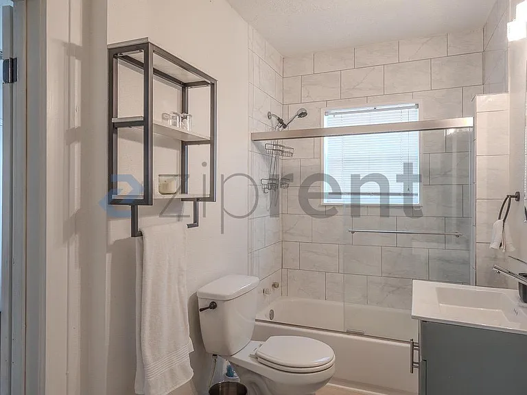 2714 Palm St #2 — Photo 24