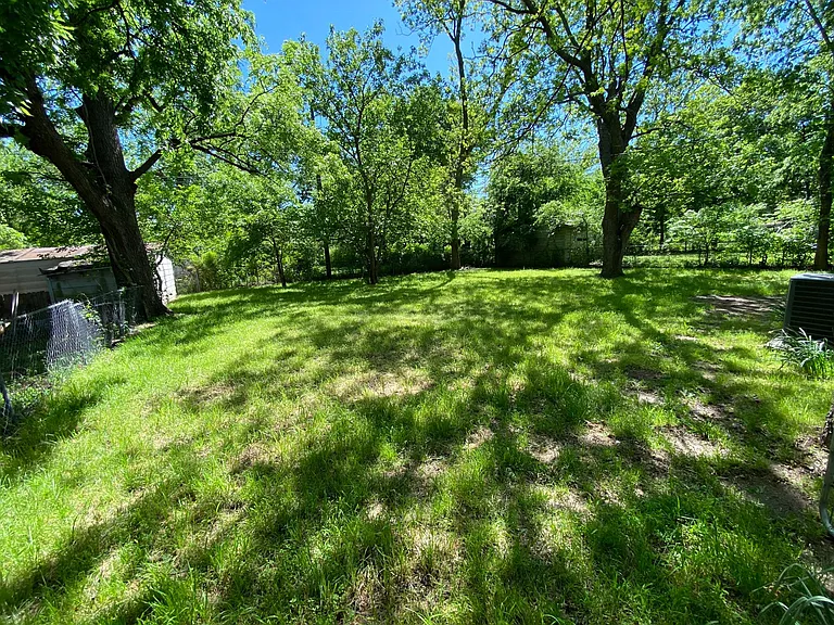 1006 W Owing St — Photo 3