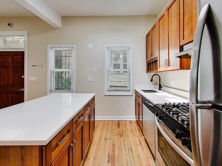 2233 W Armitage Ave #CH — Photo 7