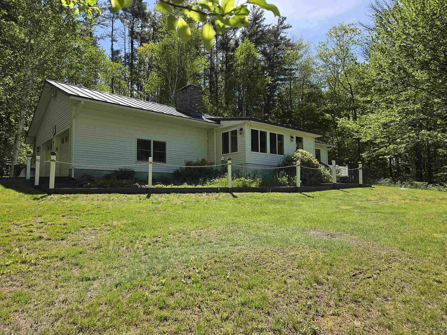 2 bed, 1.5 bath, 2272 sqft, $3,400 — Photo 2