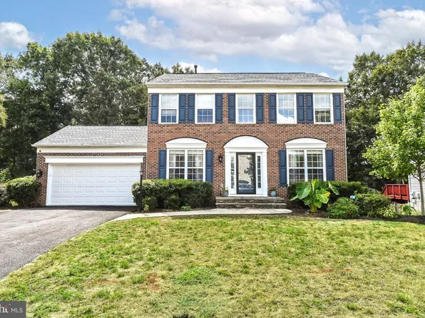 15000 Slippery Elm Ct, Woodbridge, VA 22193