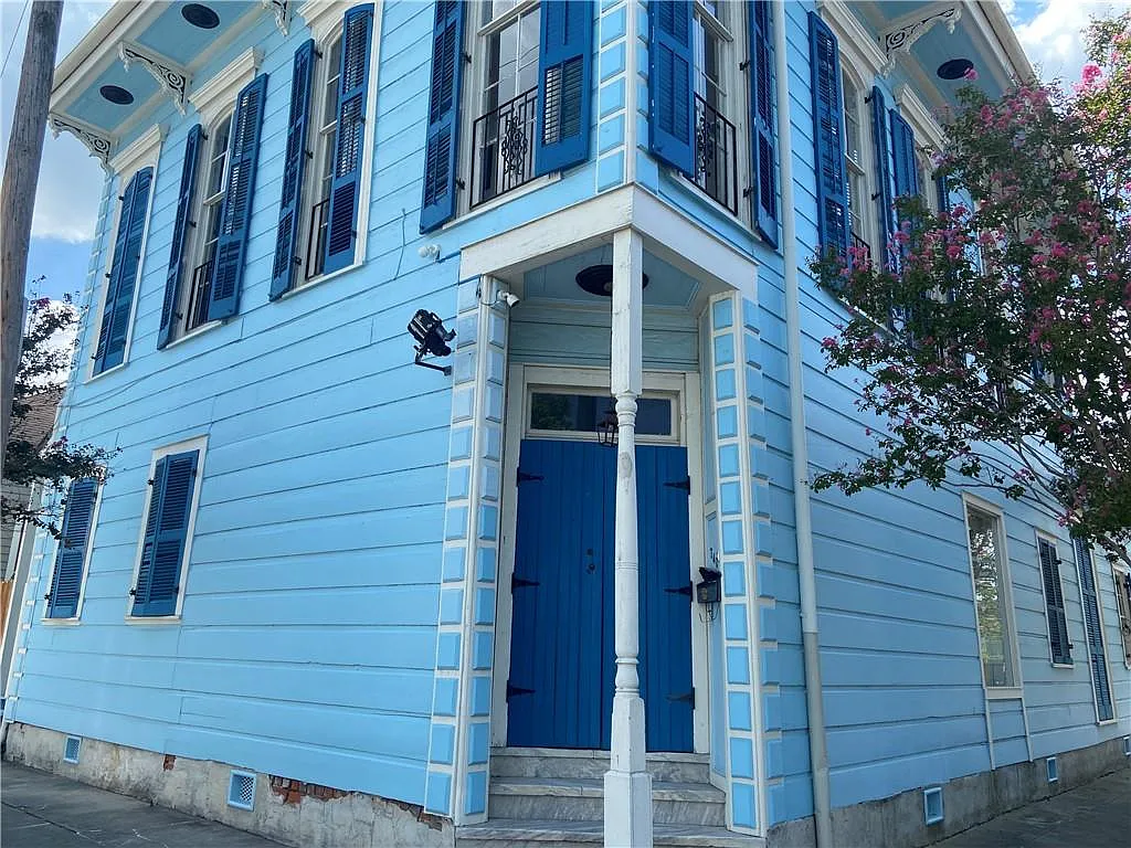 2 bed, 1750 sqft, $2,200 — Photo 2