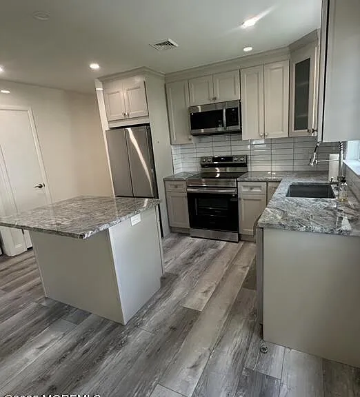 19B Maplewood Dr #52 — Photo 8