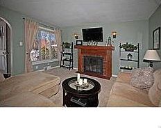 4th image of 25 Lynncrest Ter