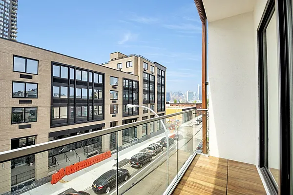 Sold by Bold New York | media 15