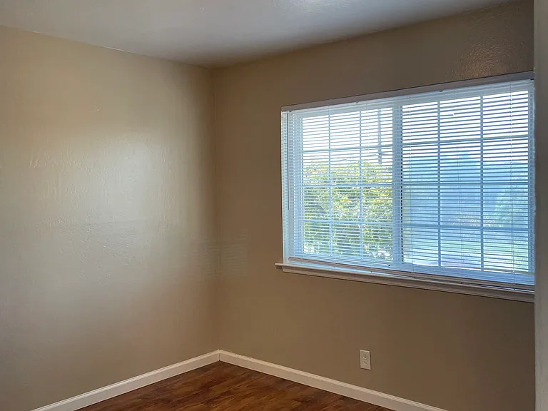 755 E Duane Ave #G — Photo 15