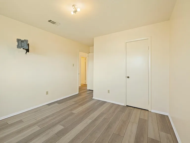 4330 Willow Beach Dr — Photo 28
