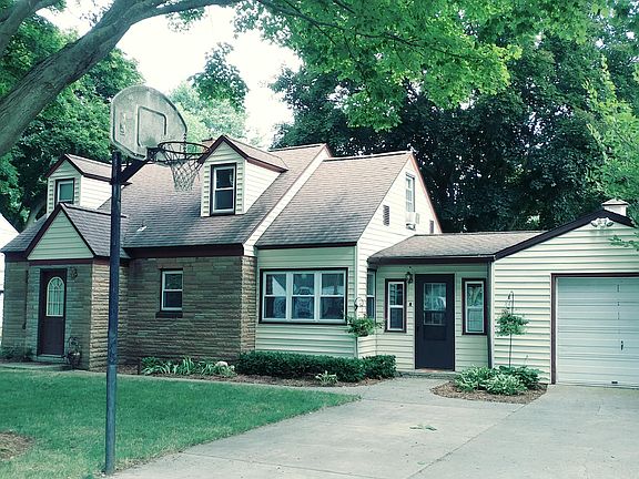 2nd image of 445 Fontenelle St SE