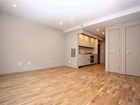 4th image of 1511 Bedford Ave #4SS