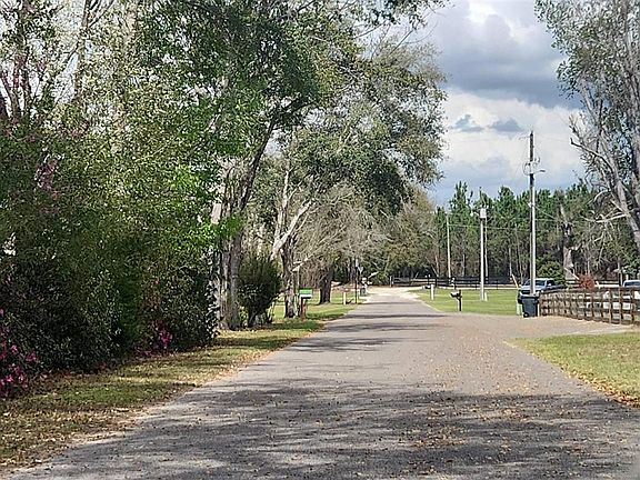 4th image of 121 SW Leather Ct