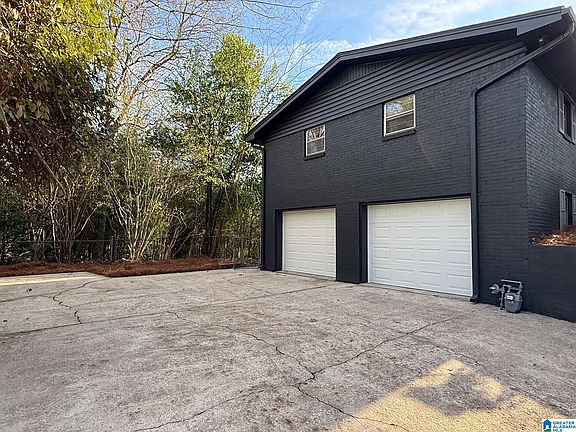 4th image of 229 Rebecca Dr