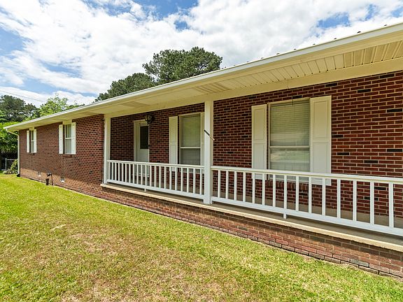 5th image of 324 Garden Ln