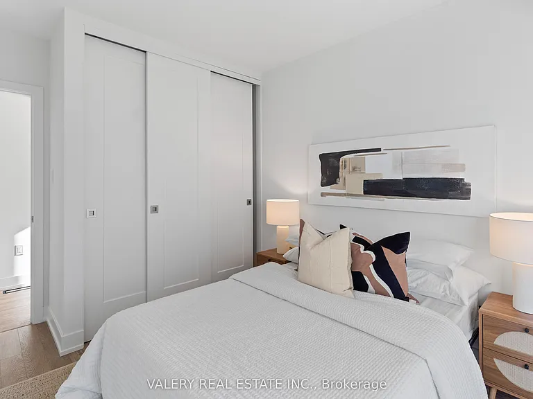 15 Acorn Ave #5 — Photo 34