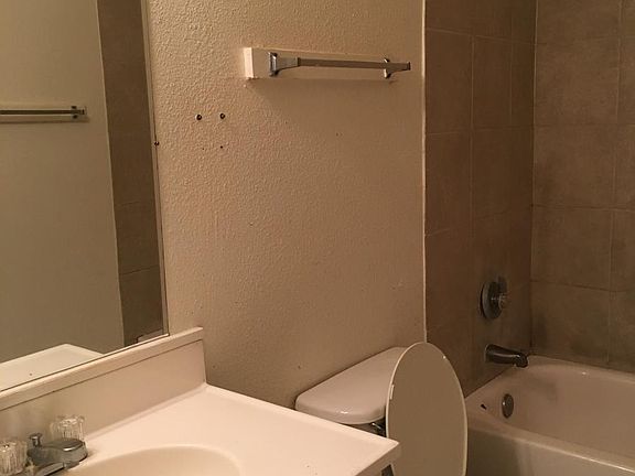 3rd image of 4515 E Pueblo Ave