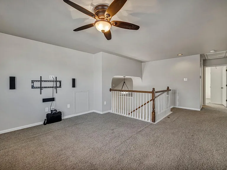 105 Latitude Ln — Photo 28