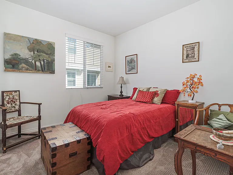 512 Heron Ln #1 — Photo 8