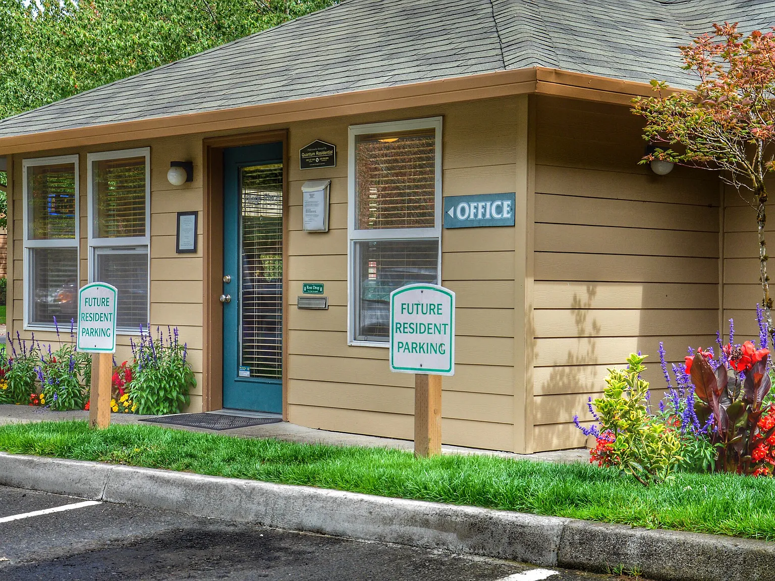 Village Place — Photo 2