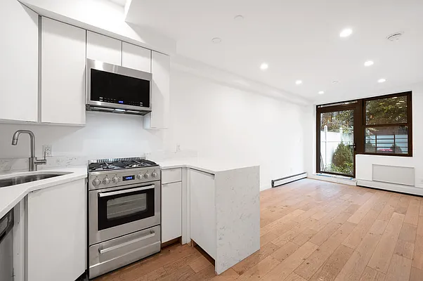 Rented by Cooper & Cooper Real Estate | media 1