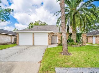 16003 Hickory Knoll Dr, Houston, TX 77059