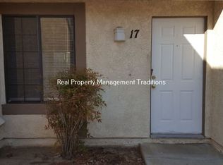 38675 12th St E APT 17, Palmdale, CA 93550