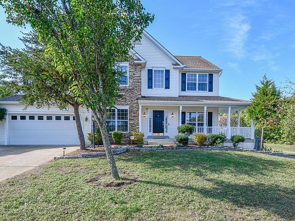2nd image of 1007 Great Oaks Ln