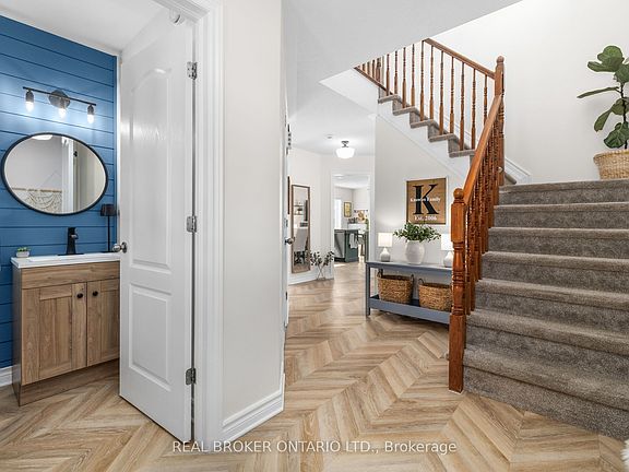 5th image of 83 Comba Dr