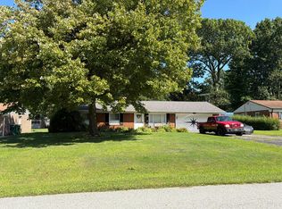 6185 Thunderbird Dr, Mentor, OH 44060