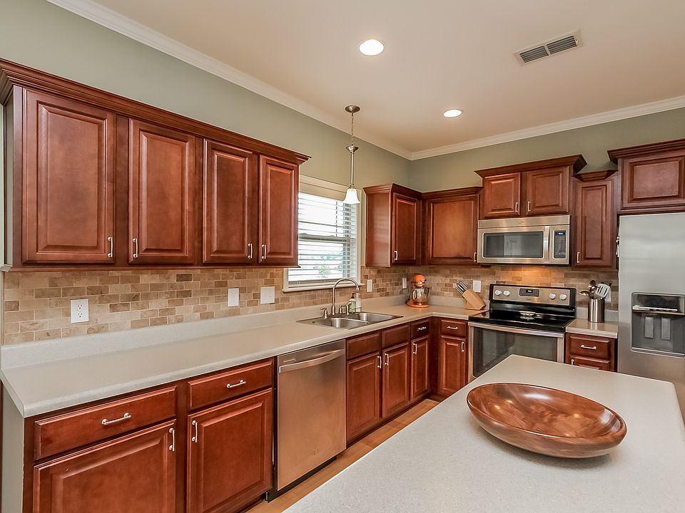 1st image of 404 Stratford Park Blvd