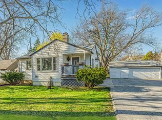 886 W Palatine Rd, Palatine, IL 60067