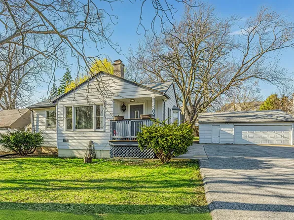 886 W Palatine Rd, Palatine, IL 60067