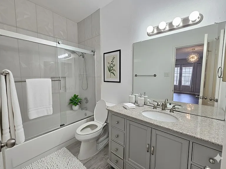 3800 Tanglewilde St #605 — Photo 10