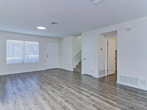 4th image of 2034 Bluehaven Ct
