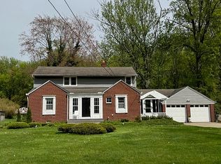 3227 Dover Center Rd, Westlake, OH 44145