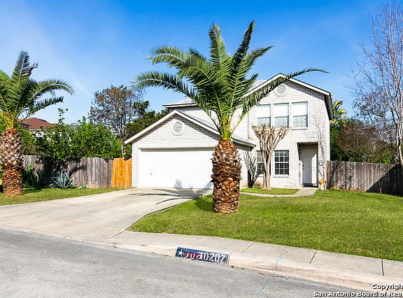 3rd image of 10207 Silverbrook Pl