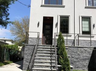 939 Forest Hill Rd, Staten Island, NY 10314