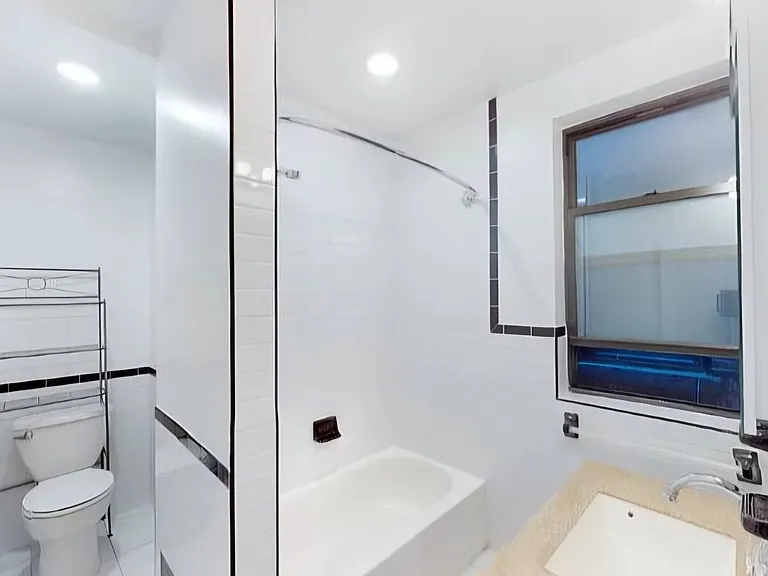 317 E 83rd St #5FE — Photo 6