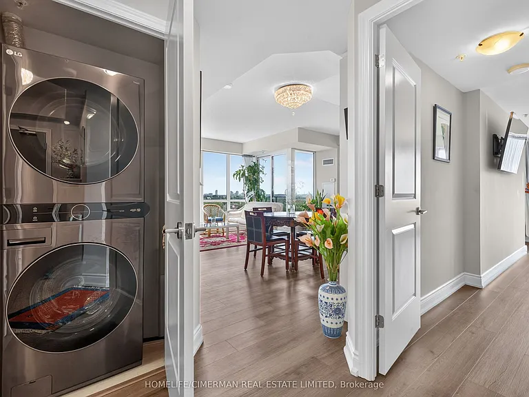 9090 Yonge St #1010 — Photo 11