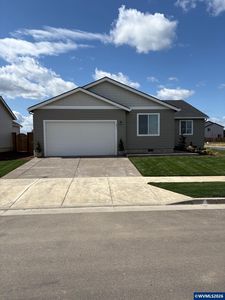 1011 Clemson St, Woodburn, OR, 97071