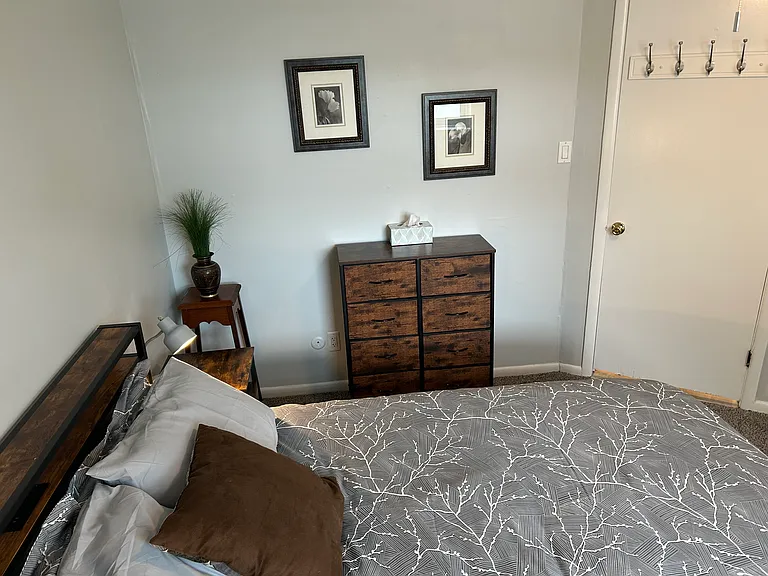 9600 Amherst Ave #2 — Photo 13