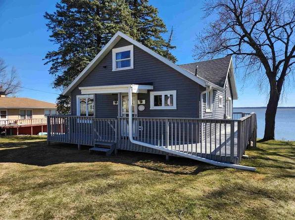 W9621 Lake Dr, Edgerton, WI 53534