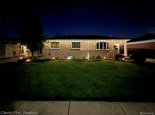 6280 N Farmington Rd, Westland, MI 48185