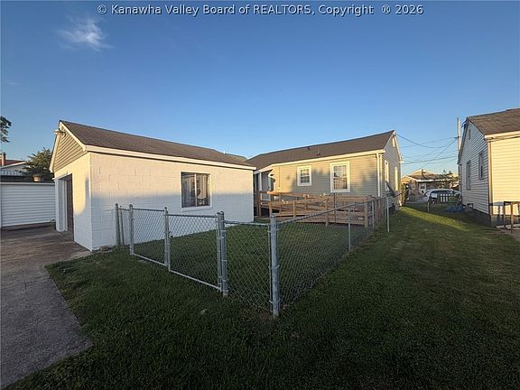 3rd image of 313 21st St