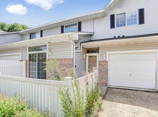 2562 Mallard Dr, Woodbury, MN 55125