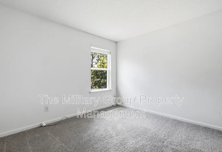 391 Hepburn Rd — Photo 33