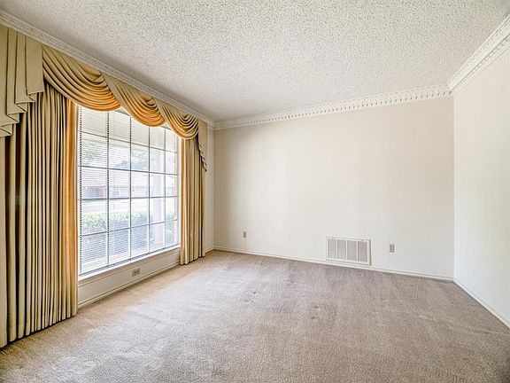 4th image of 2716 Whispering Trail Cir