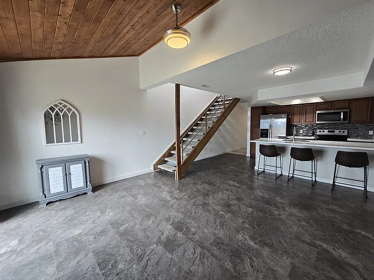402 Forest Edge Ln #A — Photo 8