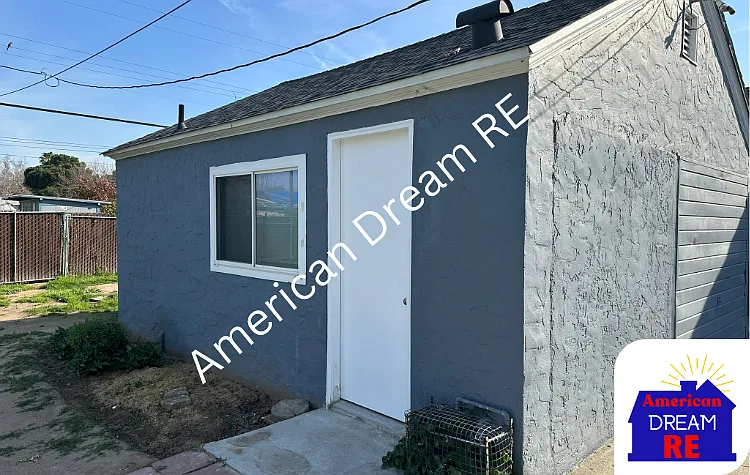 Studio, 500 sqft, $1,050 — Photo 1