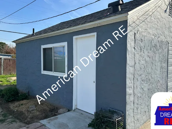 2803 E University Ave #B, Fresno, CA 93703